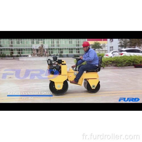 Grand stock de 700kg Ride On Double Drum Vibration Road Roller